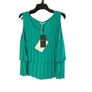 Emerald Green Sleeveless Tiered Blouse